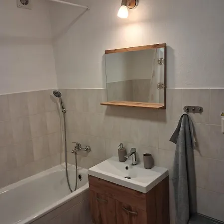 Cozy Maisonette In With Free Parking * Nitra