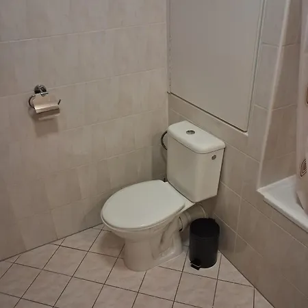 Cozy Maisonette In With Free Parking Apartmán *