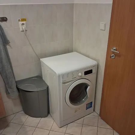 Cozy Maisonette In With Free Parking Διαμέρισμα