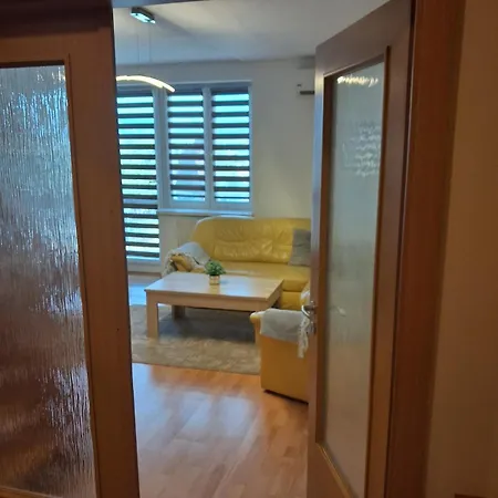 Apartmán Cozy Maisonette In With Free Parking
